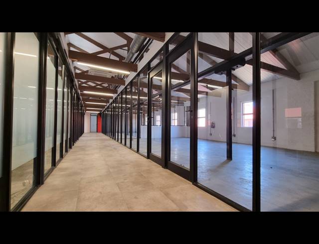 347M² OFFICE FOR SALE IN WOODSTOCK